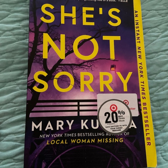 Book bundle - Picture 2 of 6